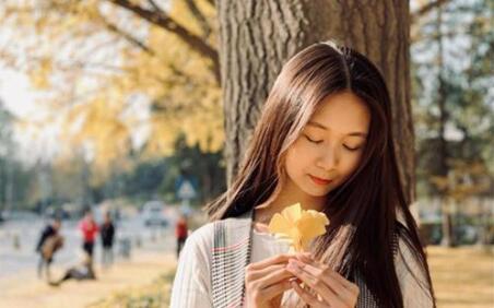 如何看出女孩对你有好感