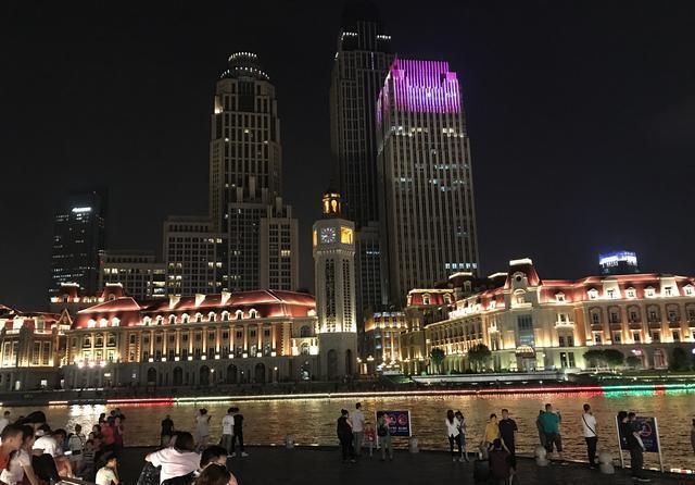 天津海河夜景，真的不比外滩和珠海夜景逊色，来看看就知道了