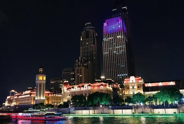 天津海河夜景，真的不比外滩和珠海夜景逊色，来看看就知道了