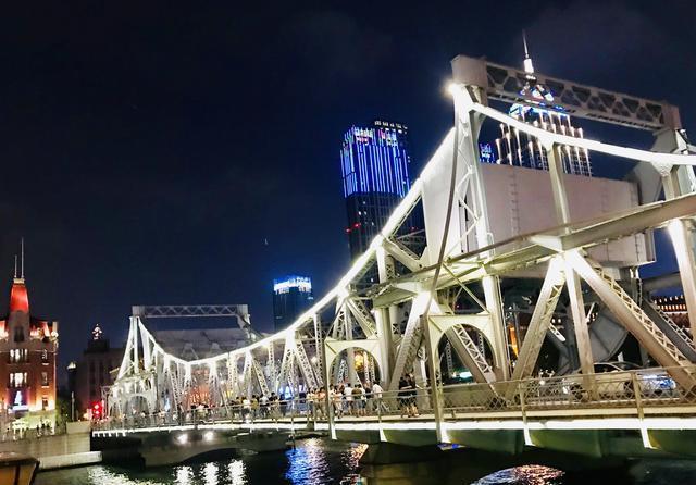 天津海河夜景，真的不比外滩和珠海夜景逊色，来看看就知道了