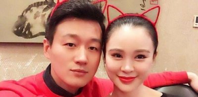 ​佟大为全家近照曝光，两个女儿颜值差距大，大女儿意外撞脸王祖贤