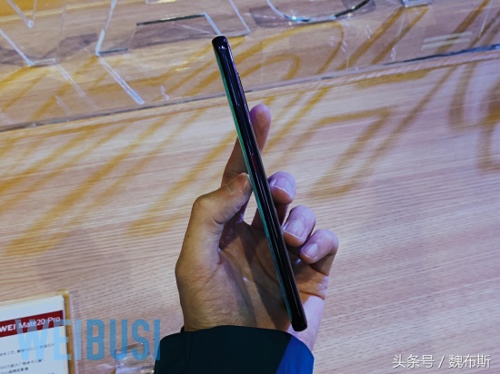 HUAWEI Mate 20 系列真机多图上手图赏合集