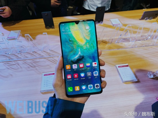 HUAWEI Mate 20 系列真机多图上手图赏合集