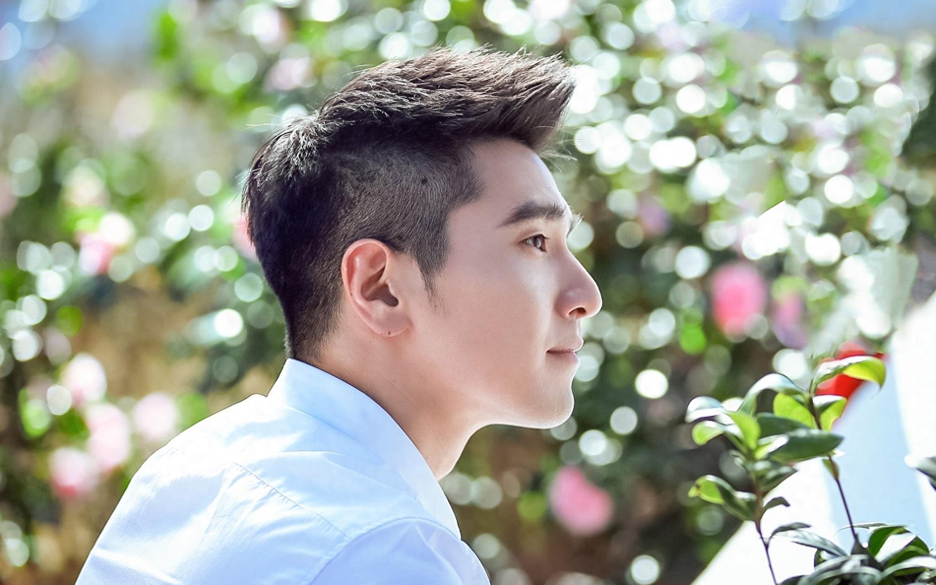 魅力男神赵又廷高清帅气侧脸写真图集