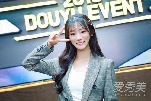 Rookie公布恋情怎么回事 Rookie公布恋情女友是谁个人资料照片