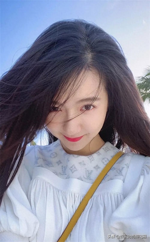 当红小花旦许龄月写真合集：呆萌可爱、美丽动人！