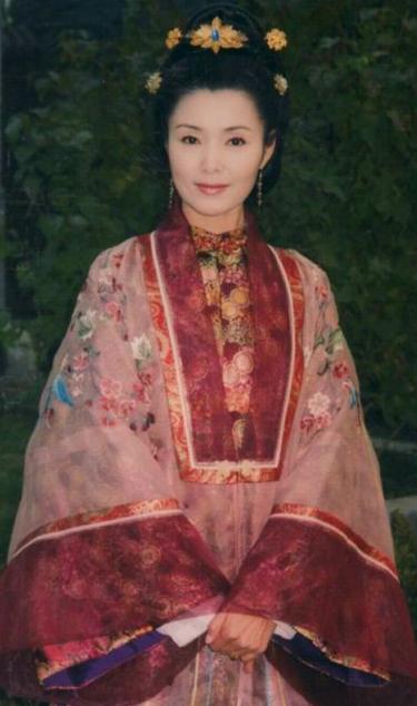 老电影红牡丹姜黎黎主演（旧影漂亮的红牡丹）(45)