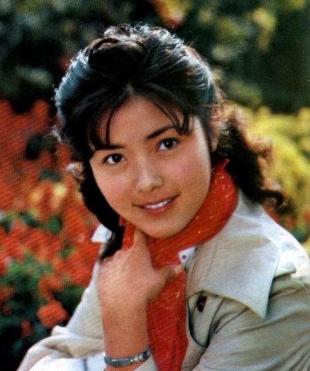 老电影红牡丹姜黎黎主演（旧影漂亮的红牡丹）(24)