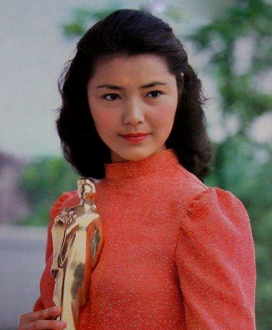 老电影红牡丹姜黎黎主演（旧影漂亮的红牡丹）(9)