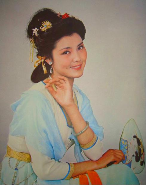 老电影红牡丹姜黎黎主演（旧影漂亮的红牡丹）(52)