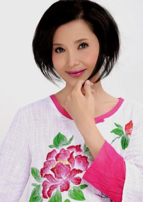 老电影红牡丹姜黎黎主演（旧影漂亮的红牡丹）(33)