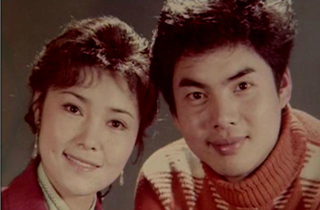 老电影红牡丹姜黎黎主演（旧影漂亮的红牡丹）(75)