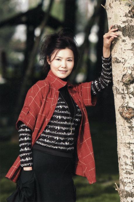 老电影红牡丹姜黎黎主演（旧影漂亮的红牡丹）(53)