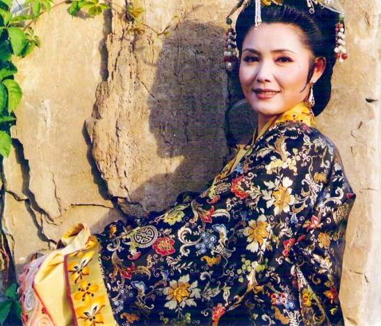 老电影红牡丹姜黎黎主演（旧影漂亮的红牡丹）(59)