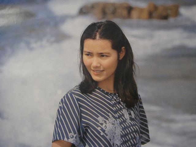 老电影红牡丹姜黎黎主演（旧影漂亮的红牡丹）(60)