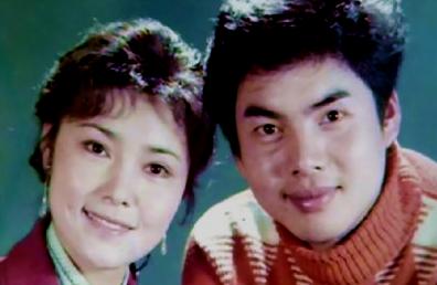 老电影红牡丹姜黎黎主演（旧影漂亮的红牡丹）(68)