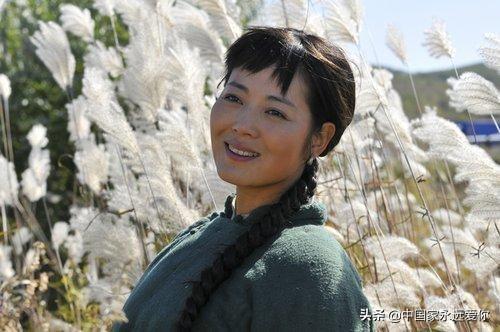 王茜华演的电视剧农村（演好农村戏是我一生的使命）(6)