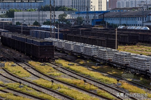 纪实：摄影师记录太原北站日常工作掠影