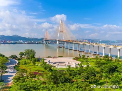 ​汕头西堤公园，是世界记忆名录侨批纪念地，也是过番码头遗址