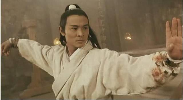 《倚天屠龙记》武力榜前十：张无忌最多排第三，双使四王未上榜！