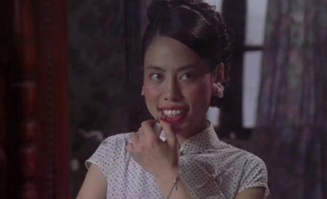 《功夫》中的龅牙女生，私下却是大美女，素颜撞脸王祖贤太动人