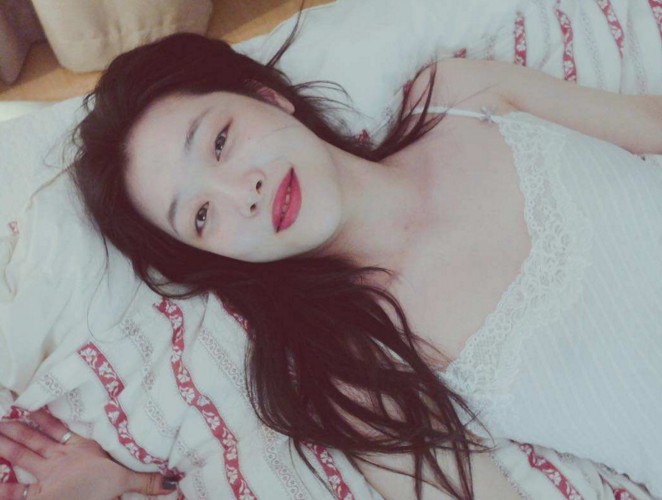 崔雪莉的ins图（韩国女星崔雪莉25岁为何自尽）