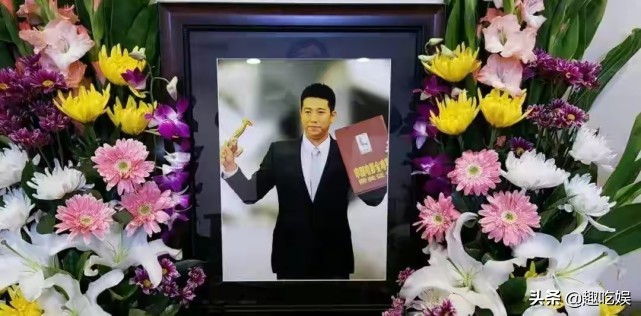 和蒋勤勤是初恋，因拍《金粉世家》获奖，李大为的半生太精彩