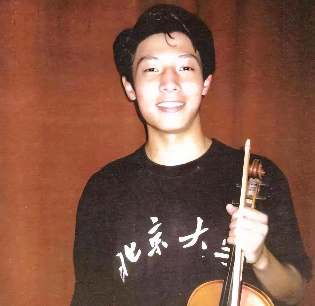 撒贝宁简介个人资料（北大研究生双保送，没毕业就进央视工作，撒贝宁到底有多优秀？）