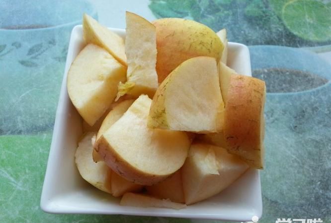 衣服上沾了苹果汁怎么洗掉