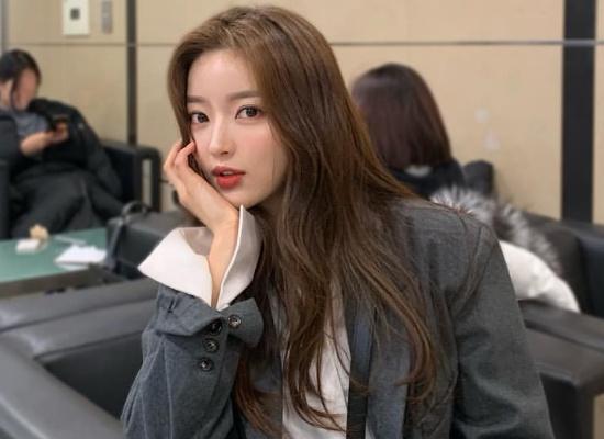 男人见到你时，若用这样的“眼神”看你，他大多在偷偷暗恋你