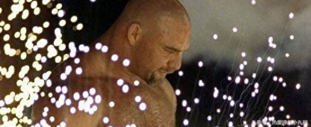 来看看究竟为什么WWE传奇巨星高博被称作“战神”！