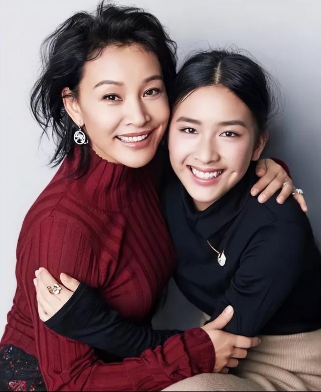 看看电影明星陈冲的生活近况（情感沧桑亲情带泪）(1)