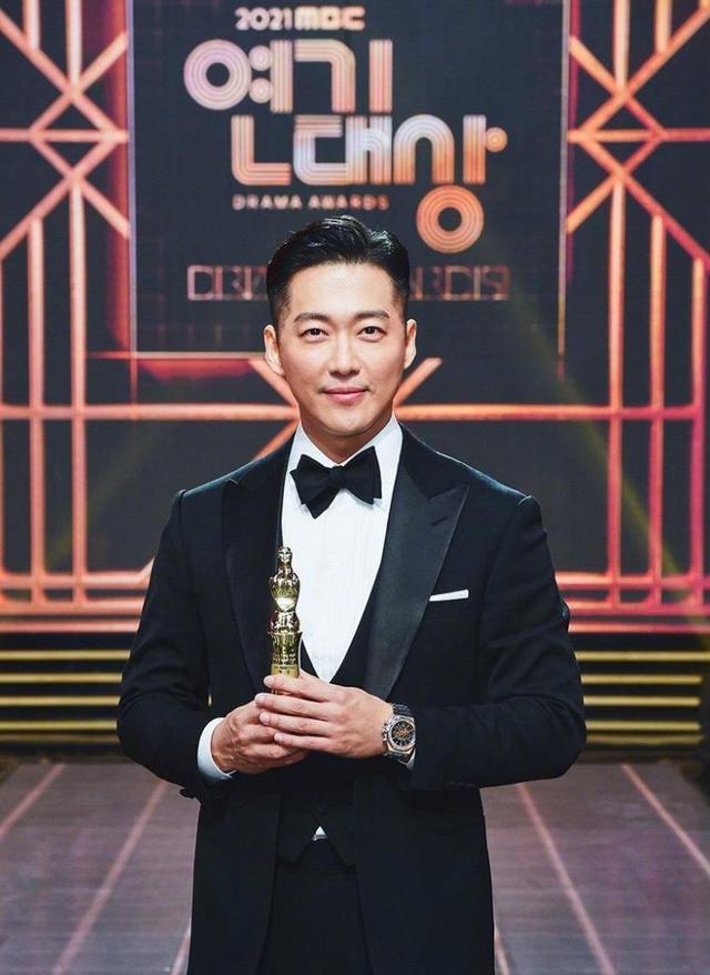 韩剧男主角演技排名（2022年韩剧演技大赏颁奖）(3)