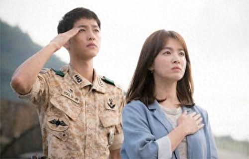 《太阳的后裔》宋仲基童年长这样？学生时代的他堪称学霸+校草