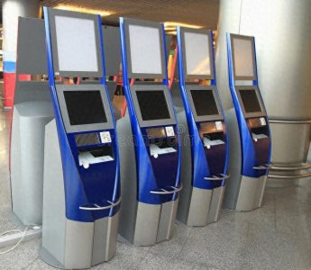 ​网上订机票怎么取票登机，第一次坐飞机没有经验