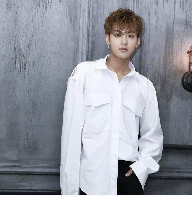 黄子韬签约艺人有眼光，没想到有风格的他有这样的经历