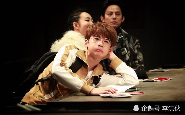 《明星大侦探》第四季开录，“留白CP”同款表情，魏大勋失宠了