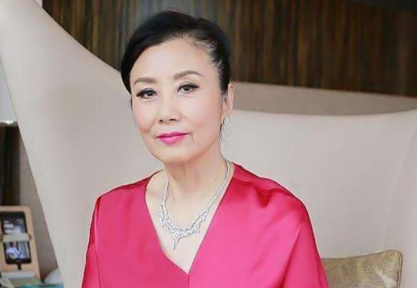 汪明荃为什么地位高 被叫TVB镇台之宝