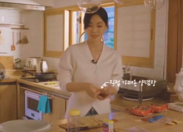 金素妍主演的电视剧（顶楼3演员齐聚金素妍站C位）