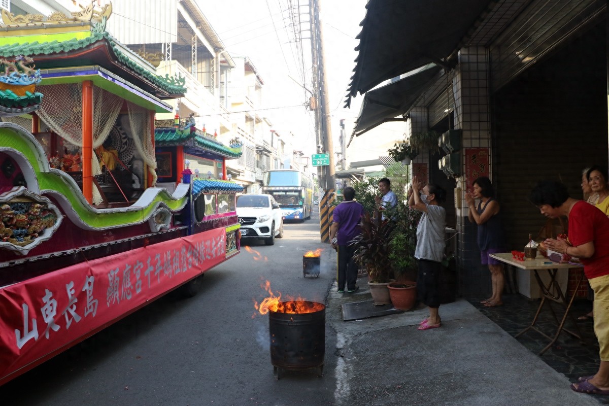 长岛显应宫千年妈祖因缘金身赴台结缘会亲 众多信众进香祈愿
