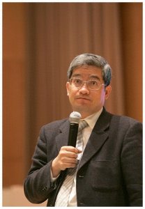 ​郎咸平：包养小31岁空姐，联合妻子夺回两套房，还要900万赔偿