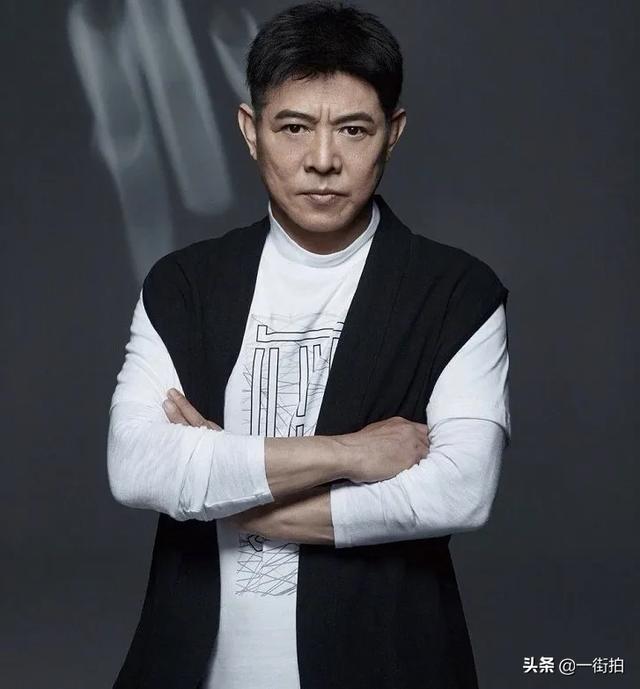 李连杰22岁到46岁颜值变化（56岁李连杰真显老）(2)