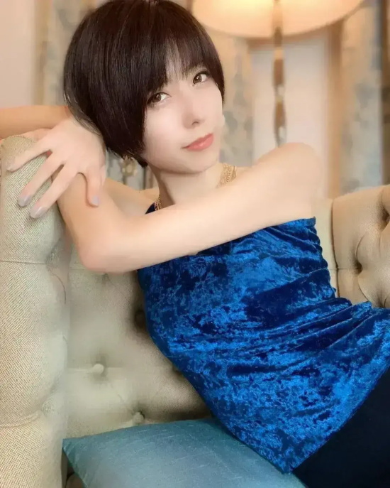 宅男女神乃亚写真分享，痴女姐姐YYDS！