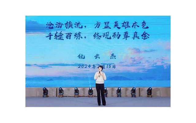 广西一新郎用电动车接亲，新娘的表情耐人寻味：她怎么不笑？