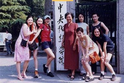 ​娱乐圈最早卷王：中戏96班