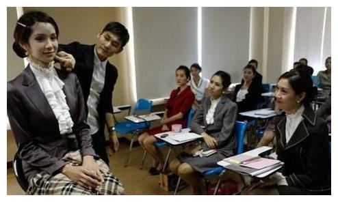 泰国“人妖”寿命大多仅50年,为啥还那么多?寺庙和尚说出答案