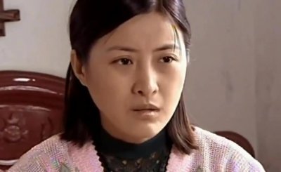 ​玉芬的扮演者叫什么名字（饰演马大帅中的玉芬而走红）