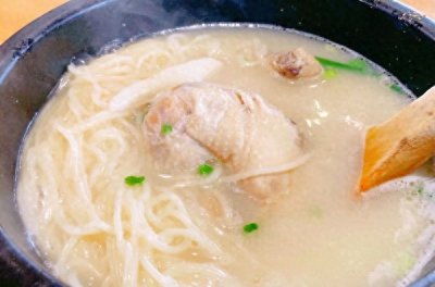 ​这道#东古家味美食#老鸭粉丝汤，每天吃都吃不够