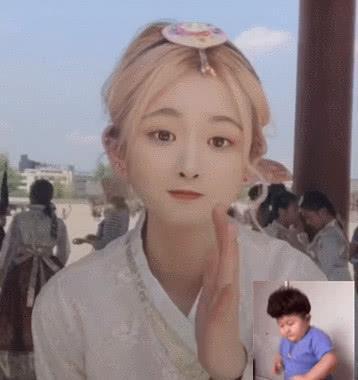 变形计：捧红了“神仙妹妹”，连追星的她也火了，近照比明星还靓