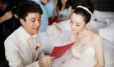 ​贾乃亮不能嫁？李小璐为何会出轨离婚，妈妈张伟欣一语道出真相